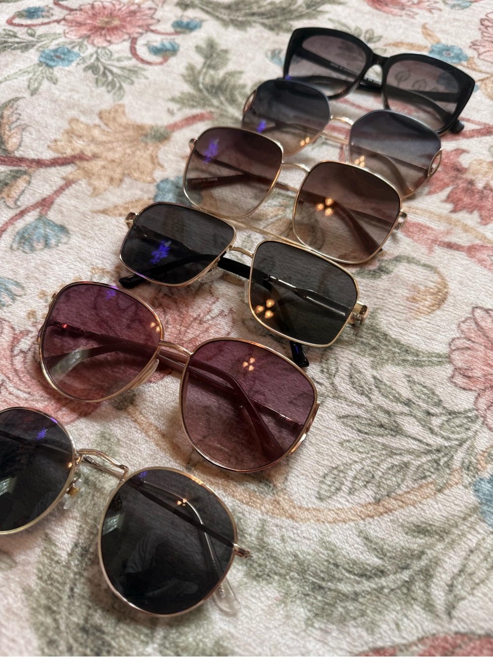 Fashion Sunglasses Bundle - Picture 2 of 5